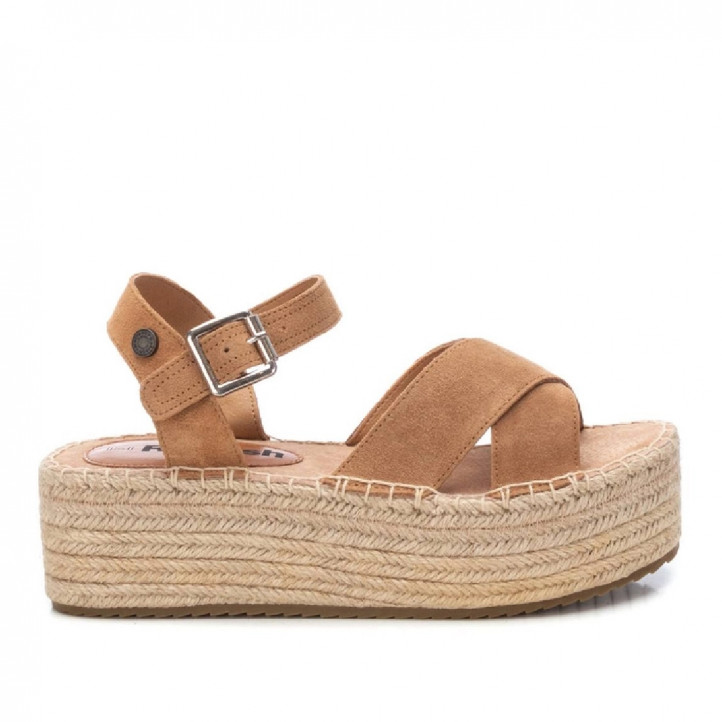 Sandalias plataformas Refresh con doble pala, pulsera marrón y suela de yute - Querol online