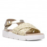 sandàlies QUETS! daurades amb bandes ràfia creuades en empenya