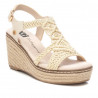 Sandalias cuña Xti beige con diseño de nudos de macramé