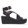 Sandalias cuña Querol con tachuelas y tiras cruzadas, ajustables al tobillo