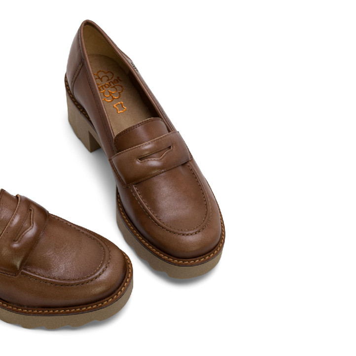 MOCASINES DE PIEL CON TACÓN TAUPE MABEL PORRONET - Querol online