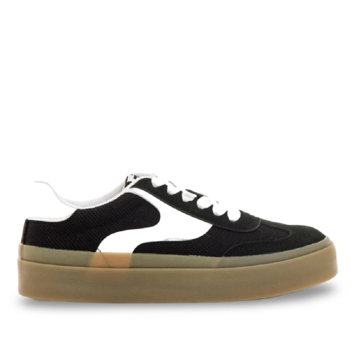 Zapatillas urban Mustang skaty negras con detalles blancos y suela caramelo - Querol online