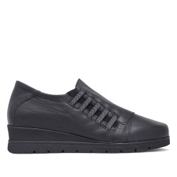 Zapatos cuña Suite009 negros de piel con cuña y elásticos