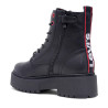 Botines plataforma Levi's Cherry estilo militar con plataforma y detalles rojos