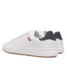 Zapatos sport Levi's piper blancas con suela caramelo