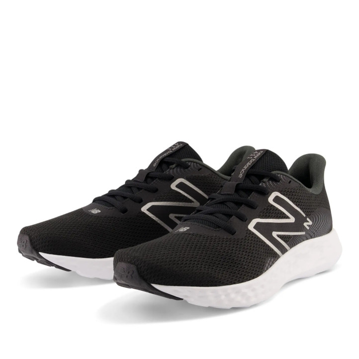 Sabatilles esportives New Balance 411v3 negres amb la sola blanca - Querol online