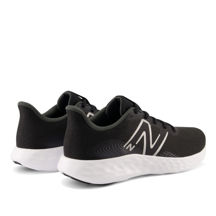 Zapatillas deportivas New Balance 411v3 negras con la suela blanca - Querol online