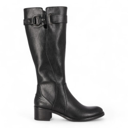 Botas tacón Chika 10 Baiden negras con hebilla decorativa en el cuello