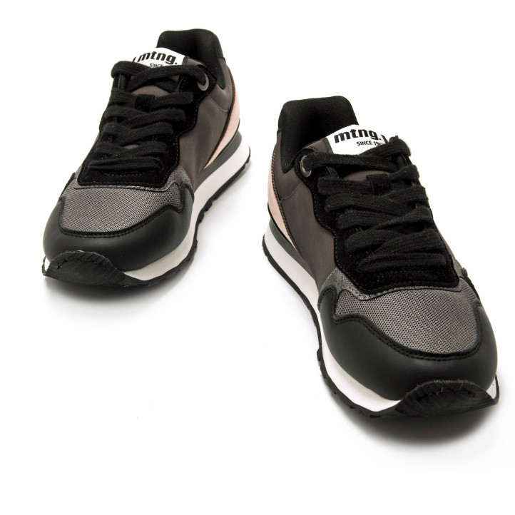 Zapatillas urban Mustang joggo classic negras con detalles rosas y metalizados - Querol online