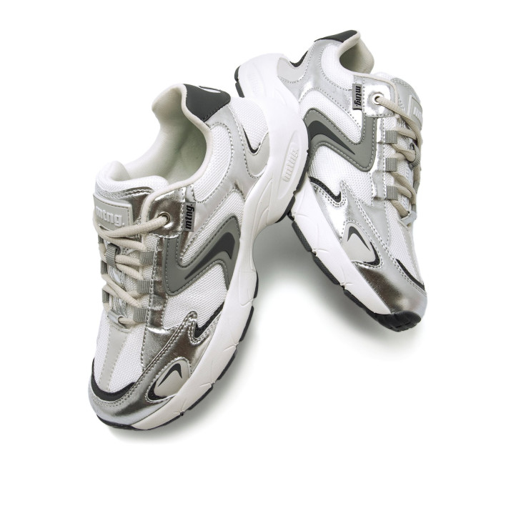 Zapatillas urban Mustang electra plateadas con detalles en gris - Querol online