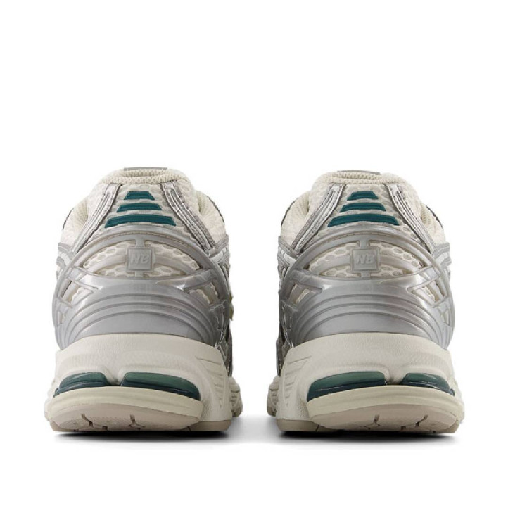 Sabatilles esportives New Balance 1906R silver metalic amb sea salt i new spruce per a dona - Querol online