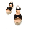 Sandàlies plataformes Mustang amelie negres amb tires creuades i polsera al tormell