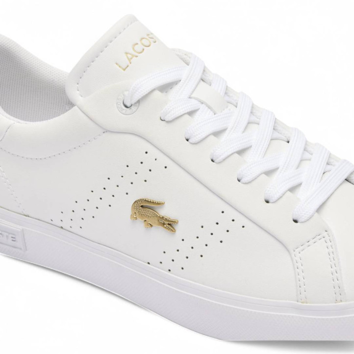 Zapatillas urban Lacoste powercourt 2.0 blancas con logo dorado - Querol online