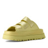 Sandalias plataformas UGG goldenglow slide golden apple