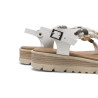 Sandalias cuña Porronet telma blancas de serraje con abalorios multicolor