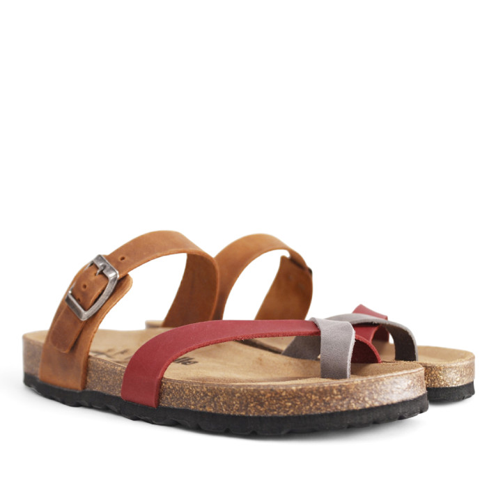 Sandalias planas marrones y rojas con ajuste con hebilla de piel - Querol online