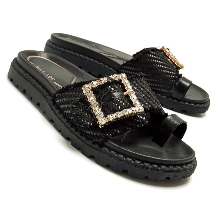 Sandalias planas Maria Mare fraine negras con hebilla brillante decorativa - Querol online