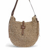 Bolso estilo boho de corte redondeado con detalles marrones
