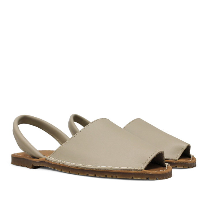 Abarcas Duendy menorquina beige con pespunte blanco de piel - Querol online