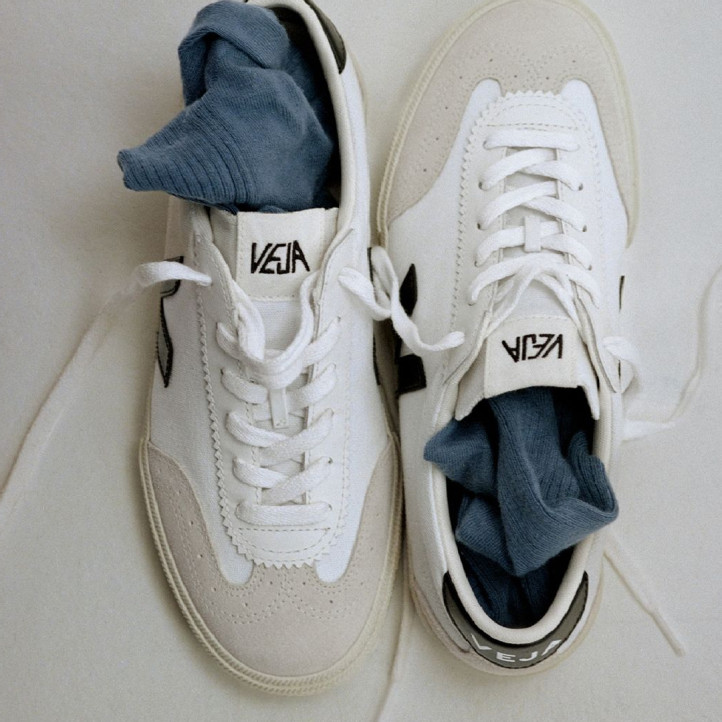 Zapatillas deportivas VEJA volley canvas white black para hombre - Querol online