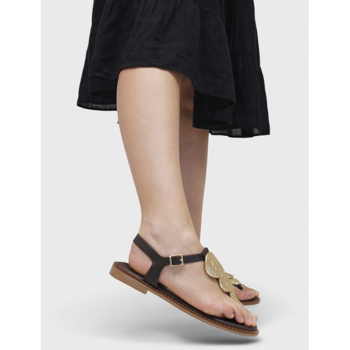 Sandalias planas Redlove danae marrones de piel atadas al tobillo y con medallas - Querol online
