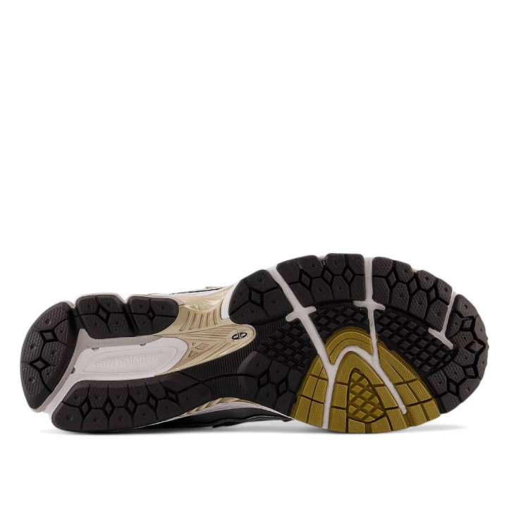 Zapatillas deportivas New Balance 1906R metallic silver con metallic gold hombre - Querol online