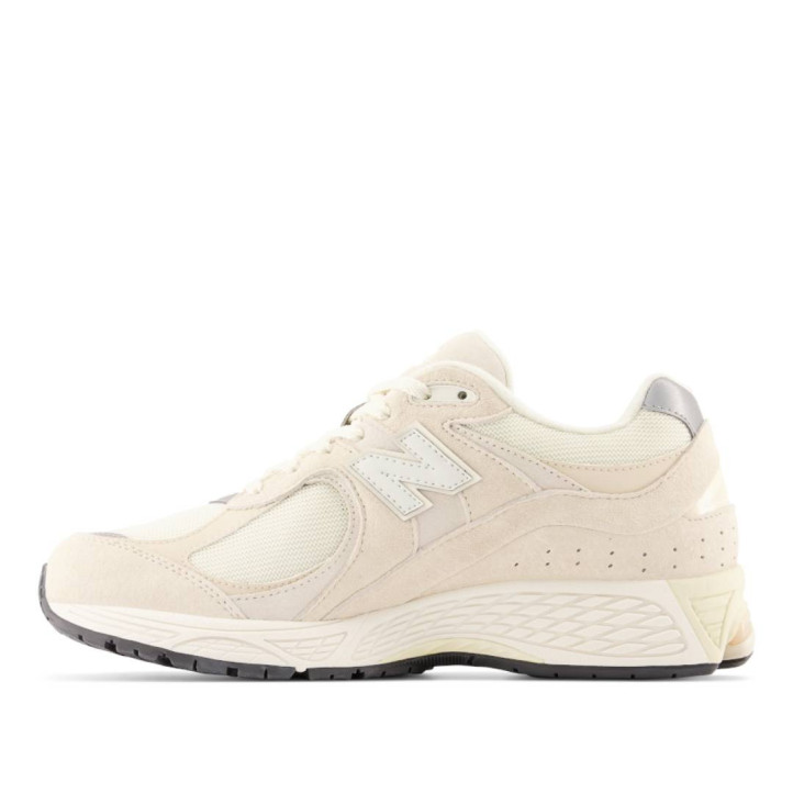 Zapatillas deportivas New Balance 2002R calm taupe con angora y silver metallic mujer - Querol online