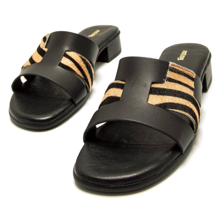 Sandalias planas Mustang ines negras con estampado de cebra - Querol online
