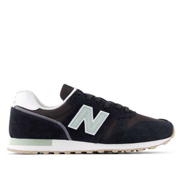 Zapatillas urban New Balance 373 v2 black con light green para mujer - Querol online