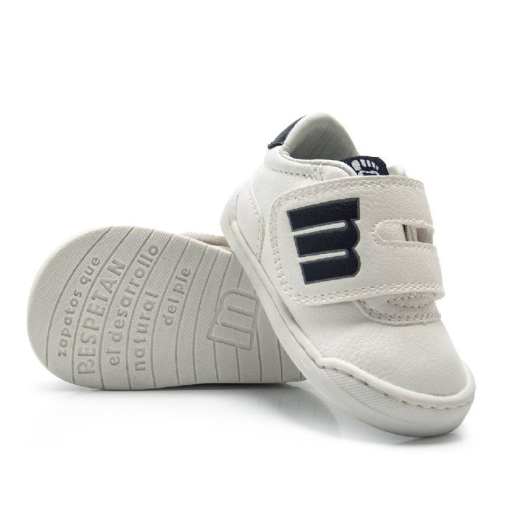 Zapatillas deporte Mustang free baby blancas con paneles azules y velcro respetuosas - Querol online