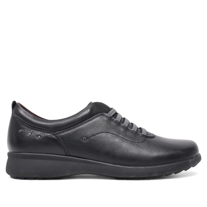 Zapatos planos Treintas negros con cordones elásticos y tres tachuelas redondas - Querol online