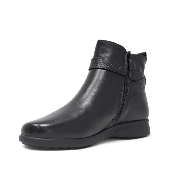 Botines planos Treintas negros con hebilla lateral y detalles efecto serpiente - Querol online