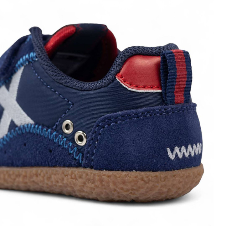 Zapatillas deporte Munich baby koda 19 azul marino con detalles rojos respetuosas - Querol online