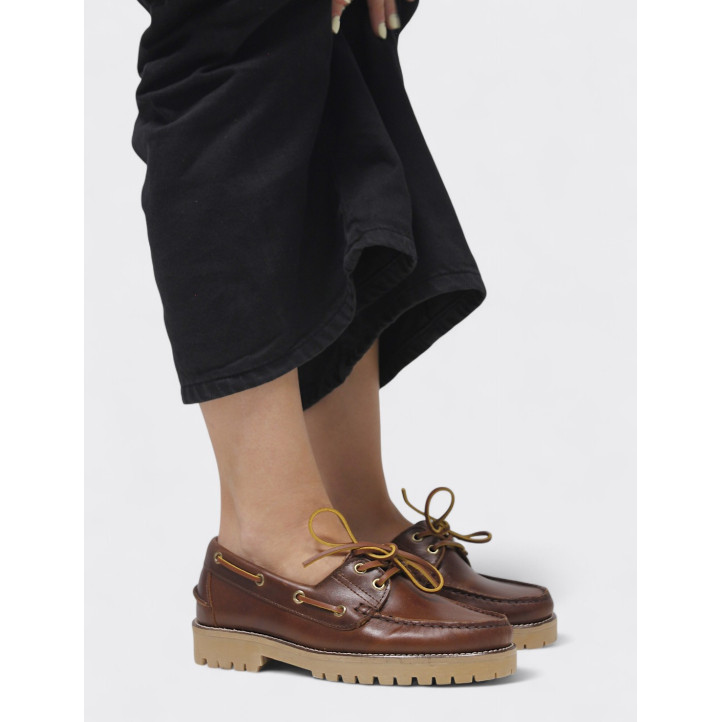 Zapatos planos Redlove amaya marrón estilo náutico de piel - Querol online