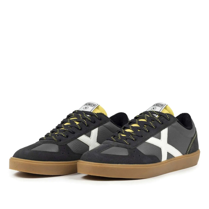 Zapatillas deportivas Munich break negras con suela caramelo - Querol online