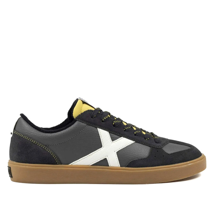 Zapatillas deportivas Munich break negras con suela caramelo - Querol online