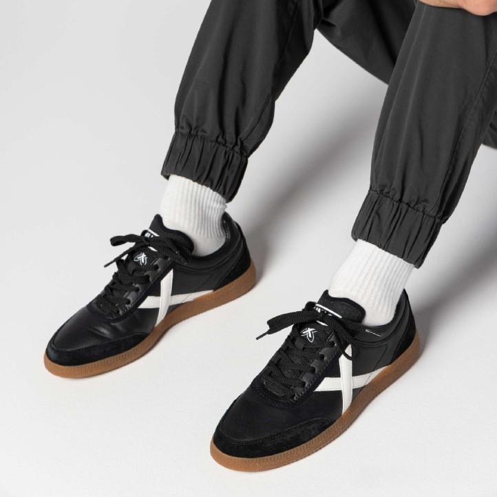 Zapatillas deportivas Munich rumba 01 negras y blancas - Querol online