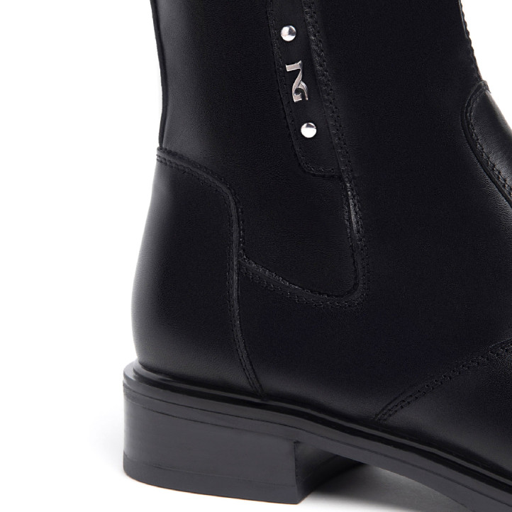 Botes planes Nero Giardini negres de pell fabricades amb material tècnic i crrmallera interior - Querol online