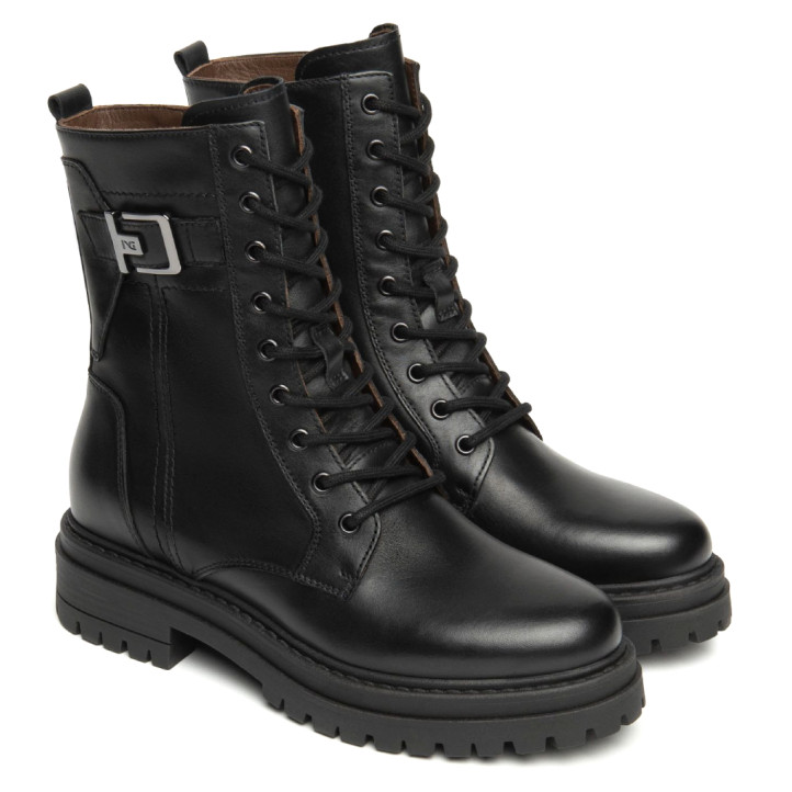 Botines planos Nero Giardini negras estilo militar de piel con hebilla decorativa y cremallera interior - Querol online