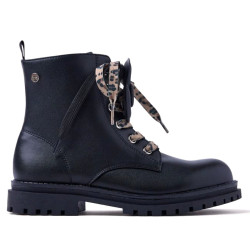 Botins Gioseppo miulliken negres amb flor de possar i treure i animal print