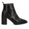 Botines tacón Alpe candem negros de piel con tachuelas