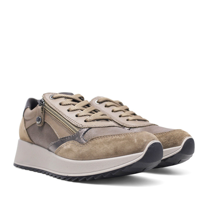 Zapatillas urban Imac taupe de piel con paneles plateados y cremallera lateral - Querol online