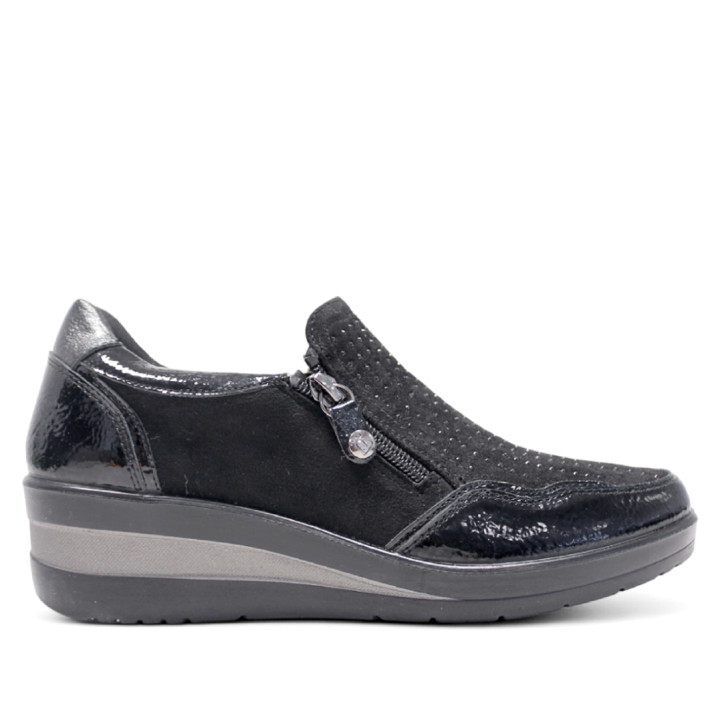 Zapatos cuña Amarpies negros con brillantes en el empeine y paneles efecto charol - Querol online