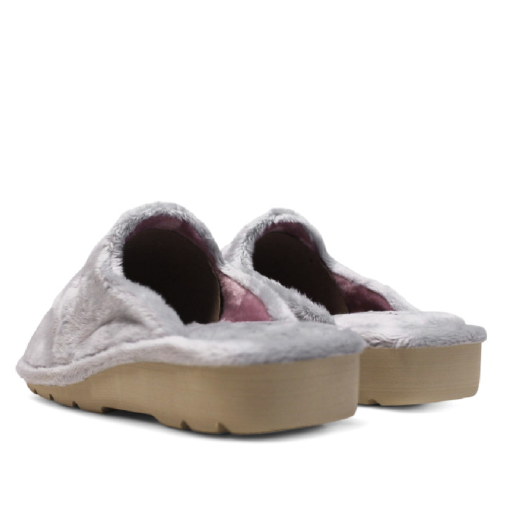 Zapatillas casa BEREVERE grises de pelito con logo entrelazado - Querol online