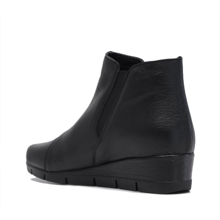 Botines tacón Suite009 negros de piel con paneles cosidos y cremallera lateral - Querol online