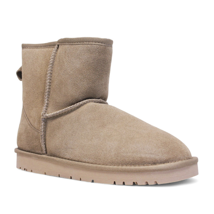 Botines planos taupe de caña media y tirador trasero estilo australiana - Querol online
