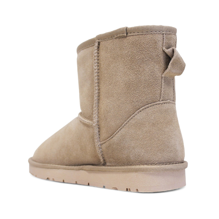 Botines planos taupe de caña media y tirador trasero estilo australiana - Querol online