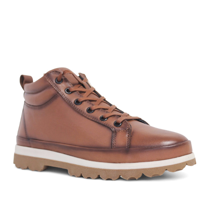 Botins plans 48H marrons amb detall blanc a la sola i cremallera lateral de pell - Querol online