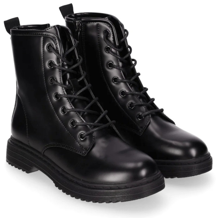 Botines planos Chika 10 filadelfia 01 negras estilo militar - Querol online