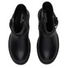 Botines Chika 10 gomita 01 negras con hebilla decorativa